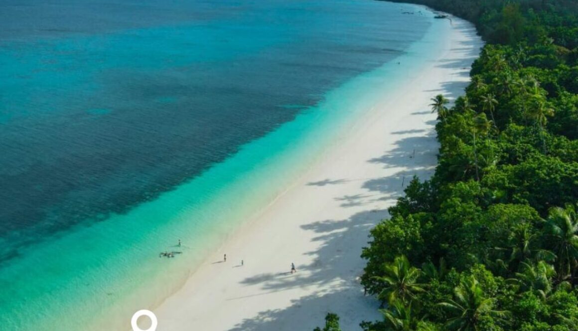 PAKET WISATA KEPULAUAN KEI